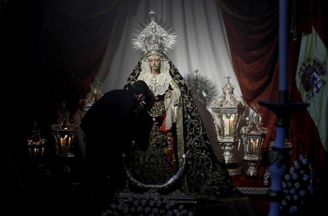 Los besamanos en Córdoba con motivo de la Inmaculada, en imágenes
