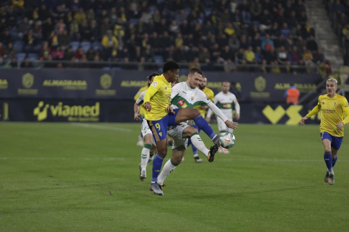 Las imágenes del partido Cádiz C.F. - Elche