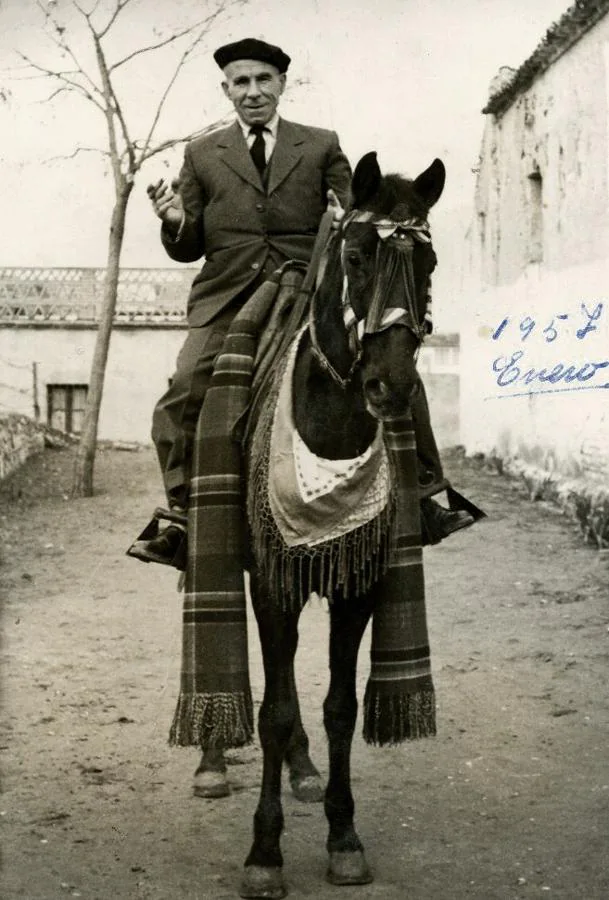 Mariano Brasal, fundador del obrador, a caballo. 