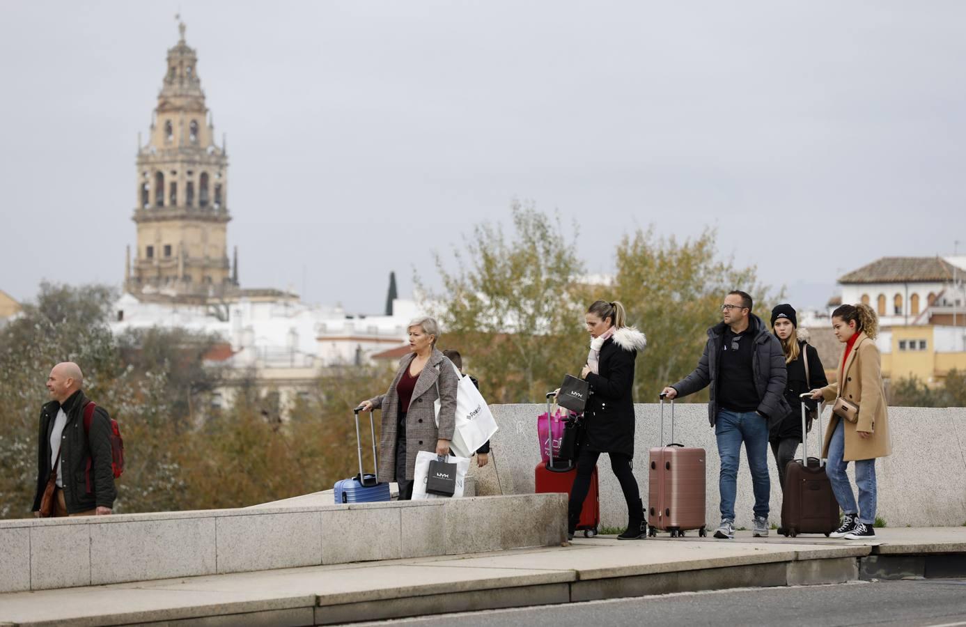 En imágenes, un lunes turístico para despedir el Puente de la Inmaculada en Córdoba