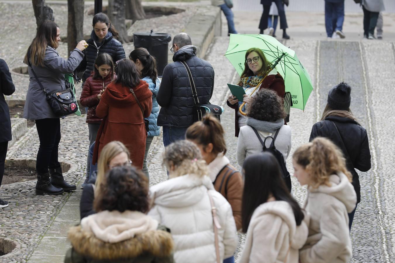 En imágenes, un lunes turístico para despedir el Puente de la Inmaculada en Córdoba