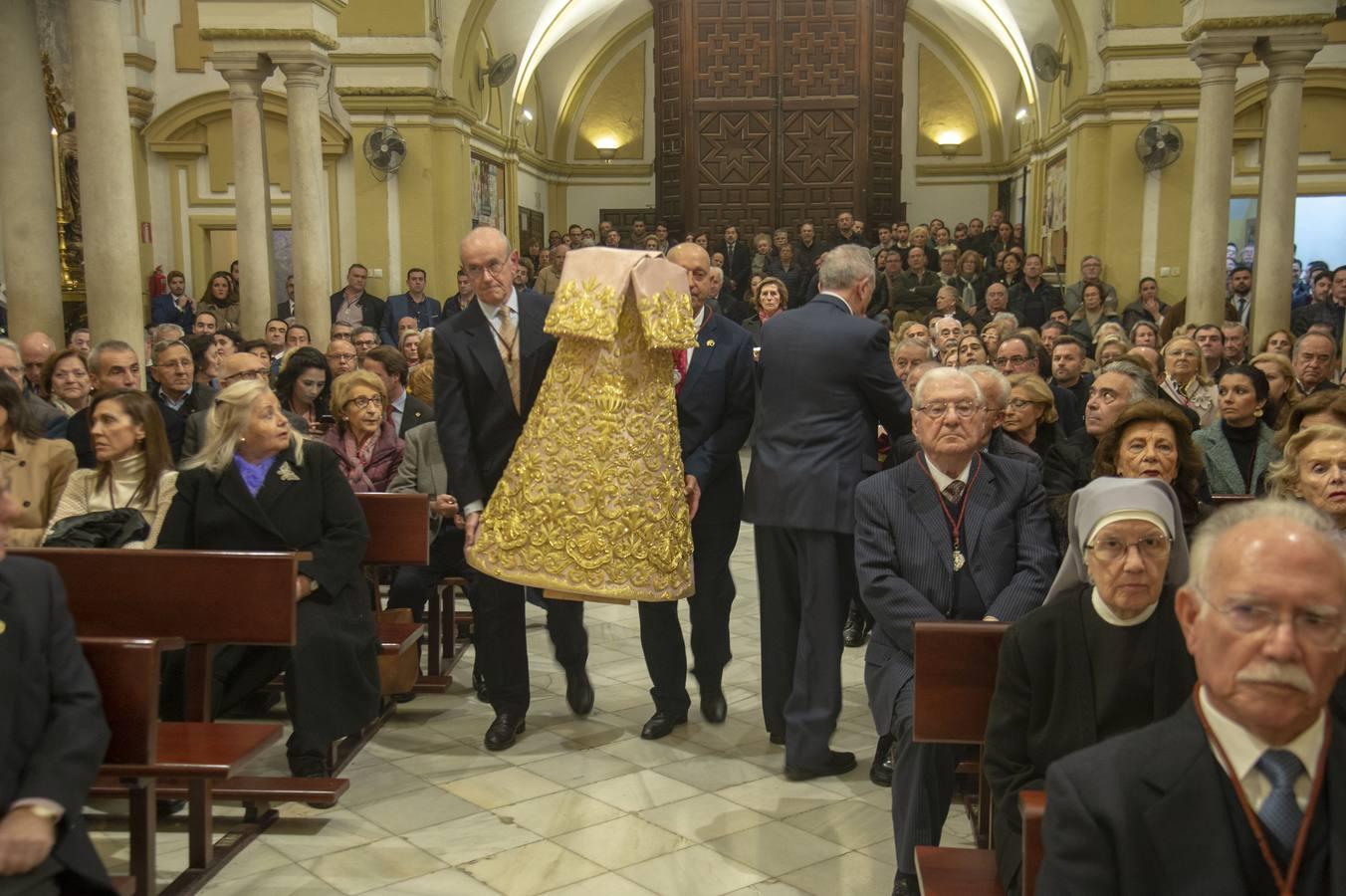 Nueva saya para la Virgen de la Encarnación