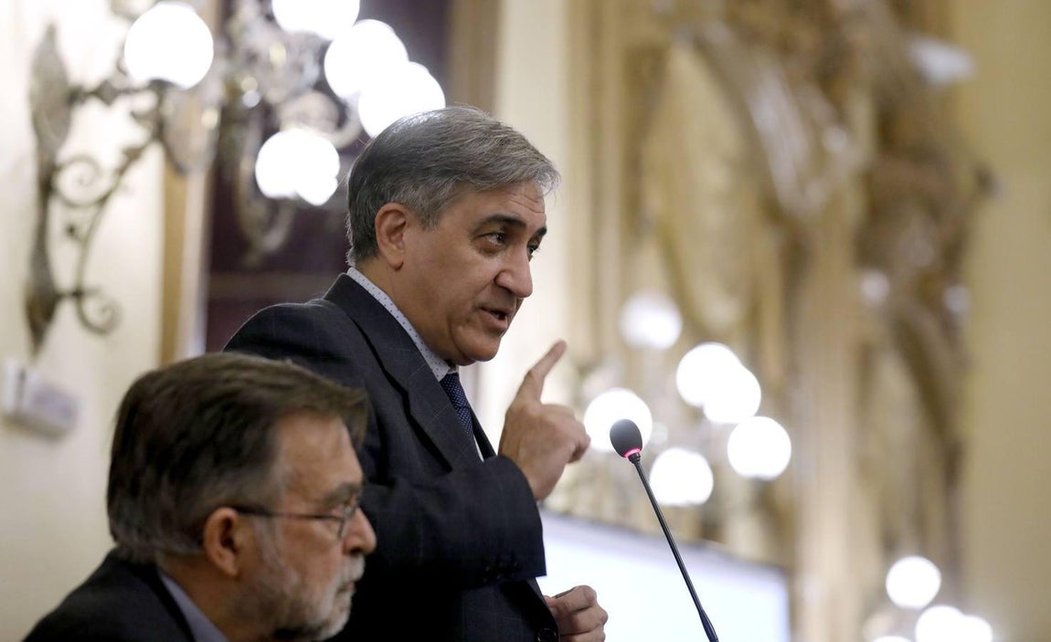 La conferencia de José Luis Corral en el Templo de Córdoba, en imágenes