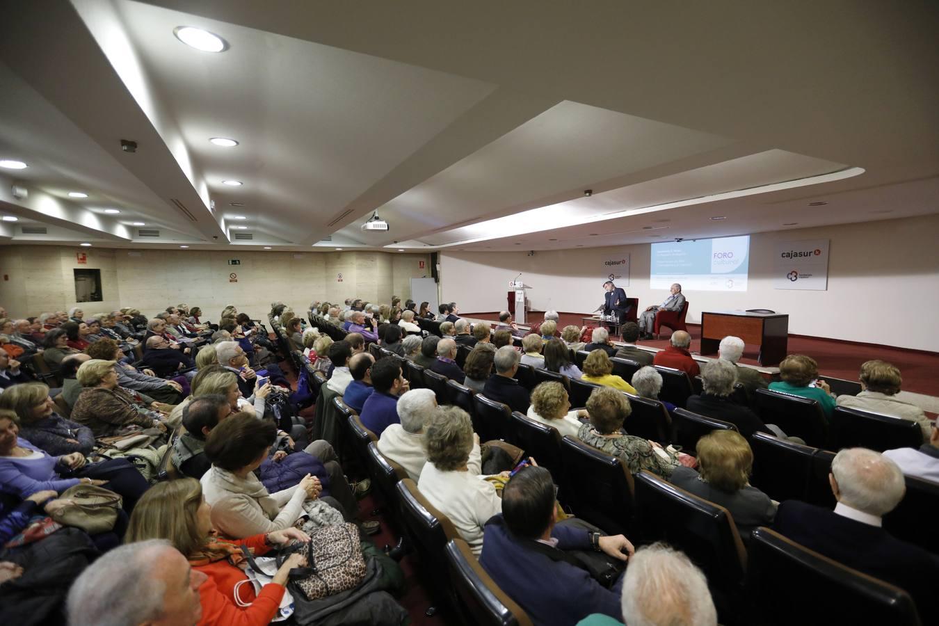 El Foro Cultural de ABC Córdoba con Inocencio Arias, en imágenes