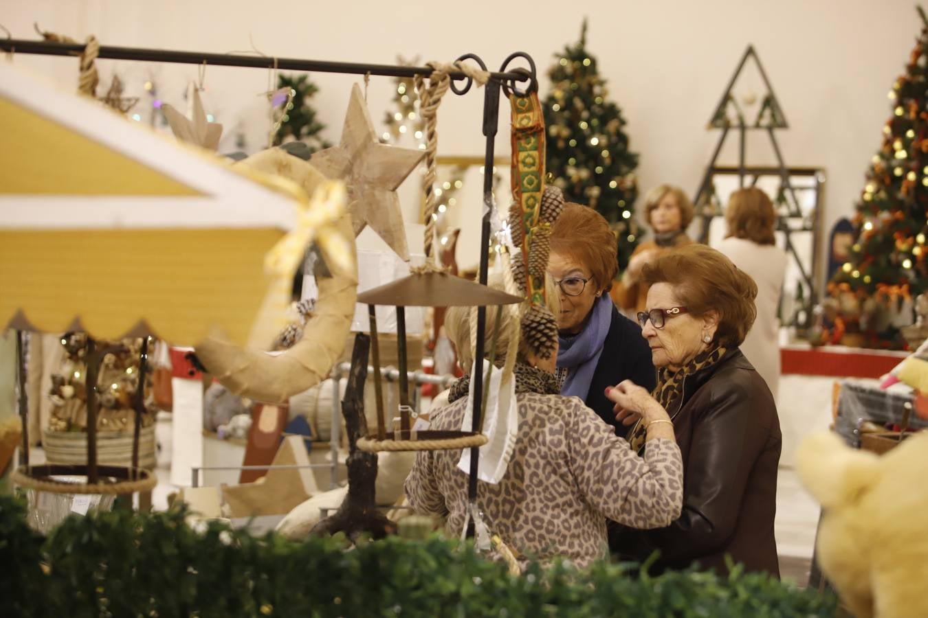 En imágenes, el Baratillo de Adevida de Navidad