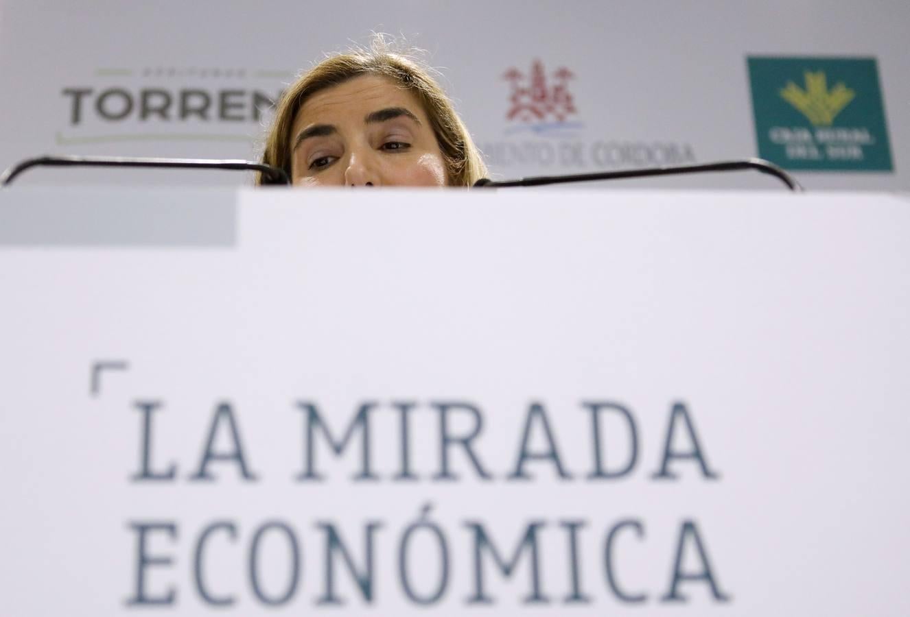 La conferencia de la consejera de Empleo en Córdoba, en imágenes