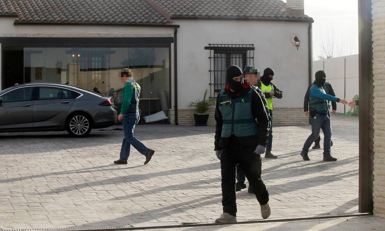 En imágenes, la operación antidroga de la Guardia Civil en Sevilla