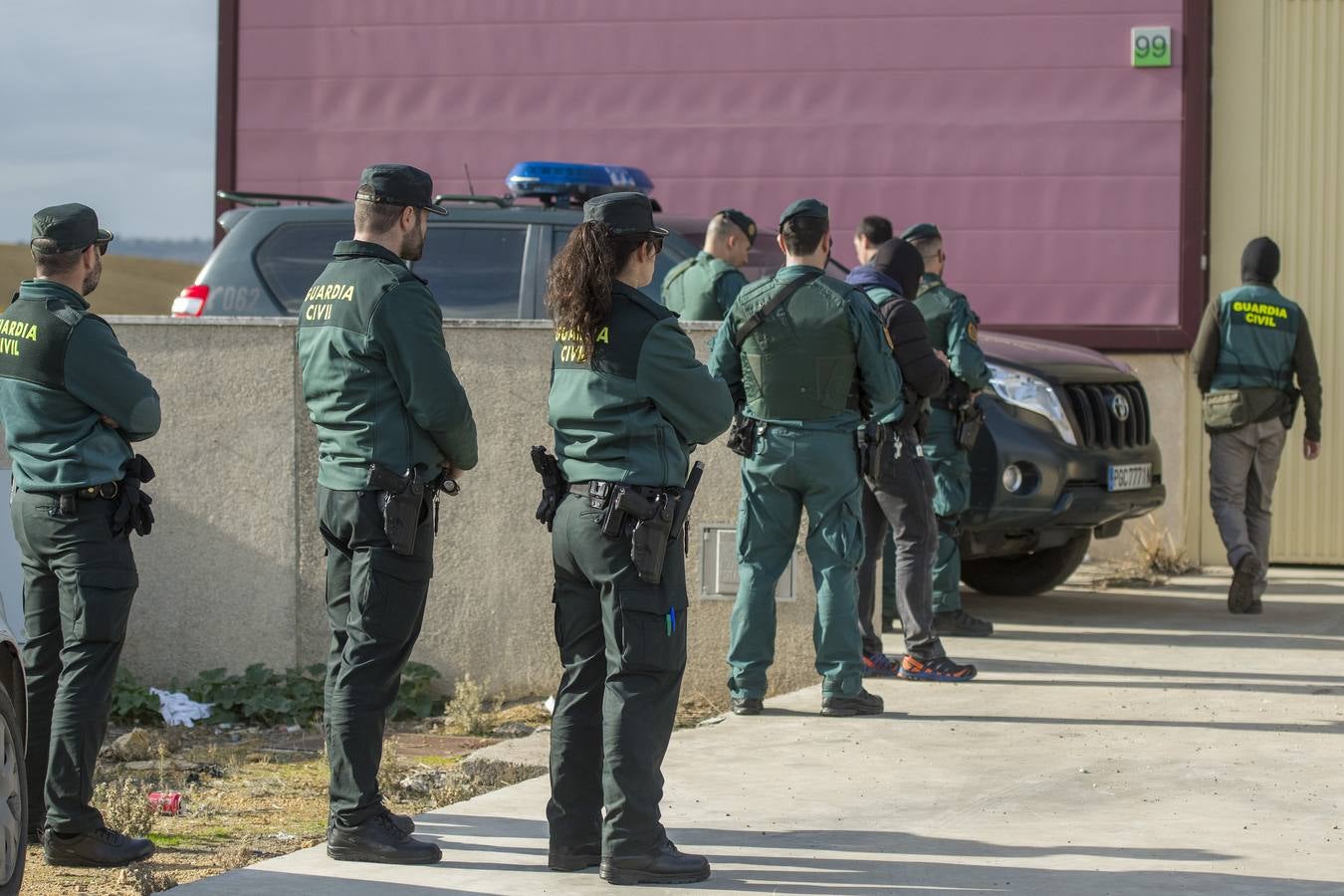 En imágenes, la operación antidroga de la Guardia Civil en Sevilla