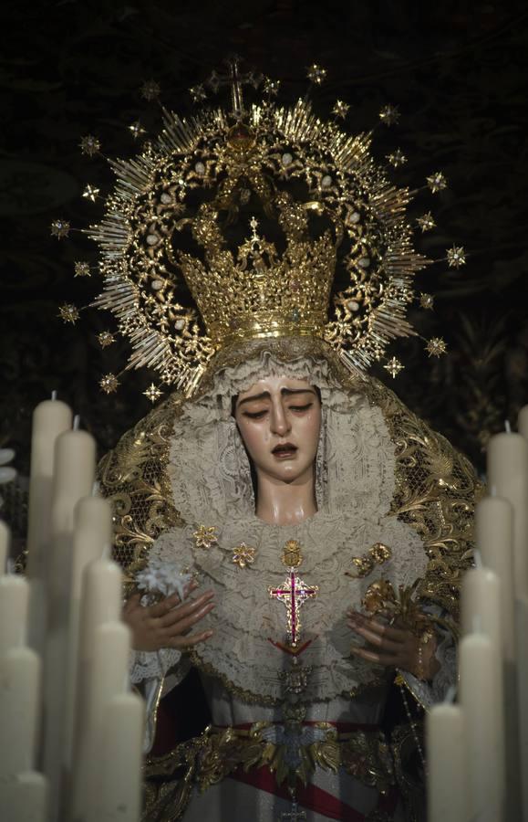 La Virgen de la Encarnación en su paso de palio