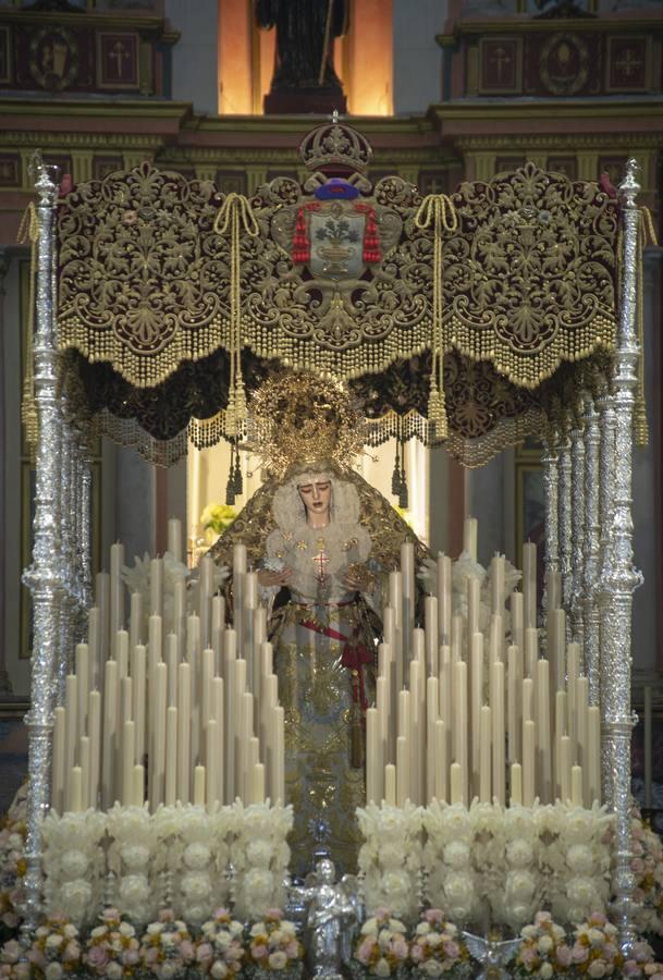 La Virgen de la Encarnación en su paso de palio