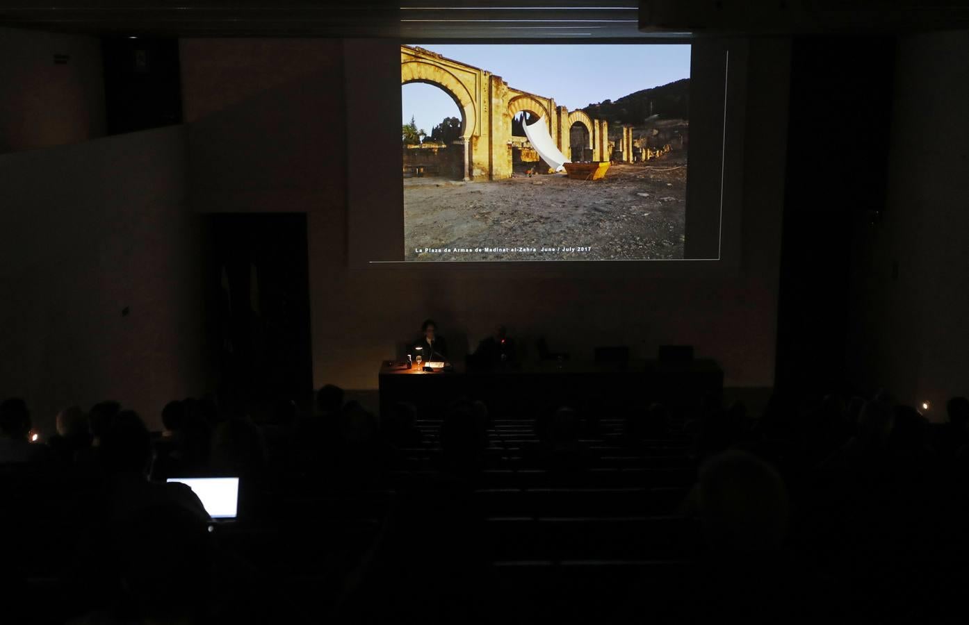 La presentación de los últimos hallazgos de la investigación en Medina Azahara, en imágenes