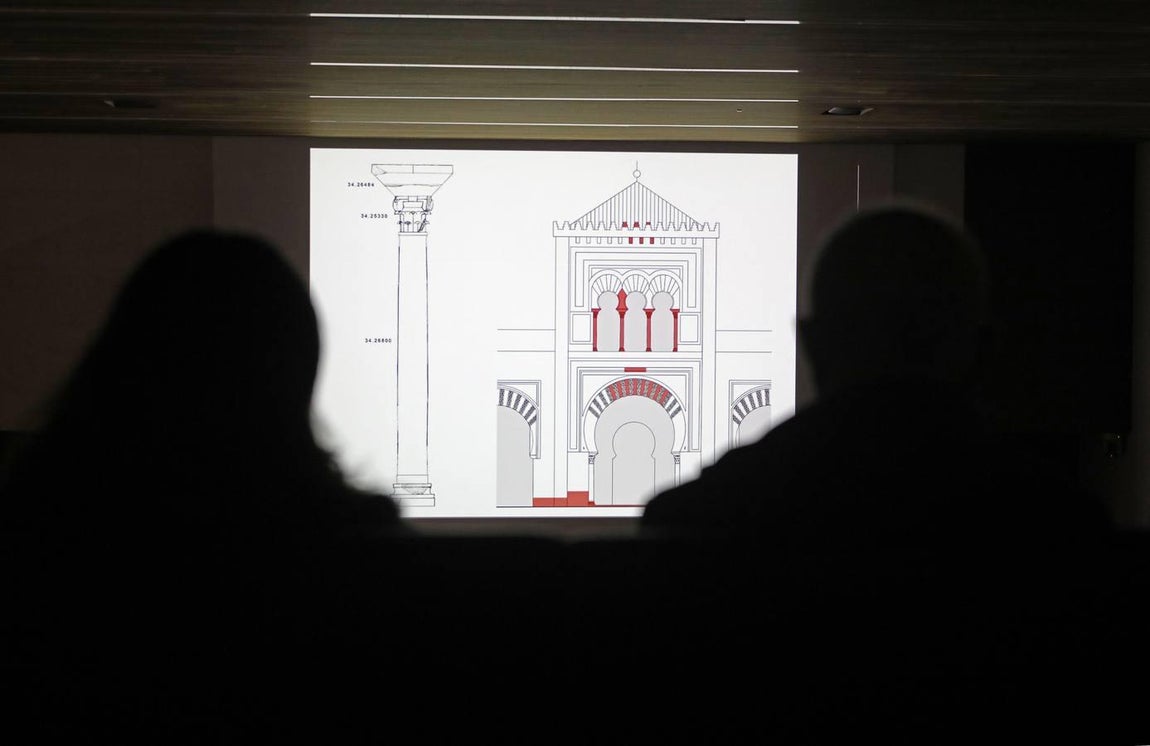 La presentación de los últimos hallazgos de la investigación en Medina Azahara, en imágenes