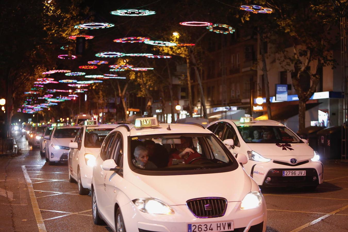 El paseo de la ilusión del taxi en Córdoba, en imágenes