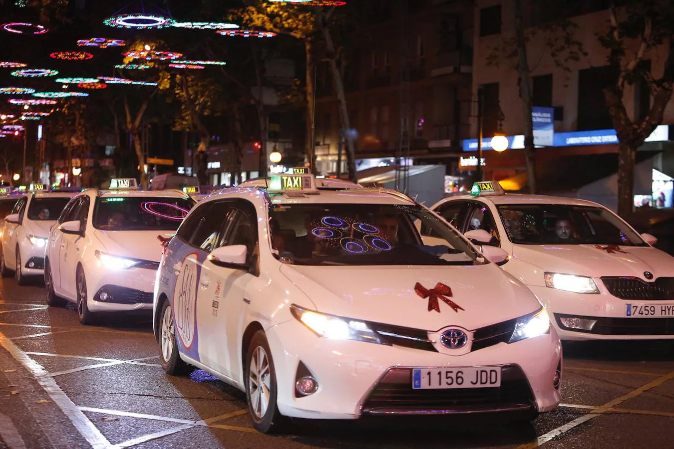 El paseo de la ilusión del taxi en Córdoba, en imágenes