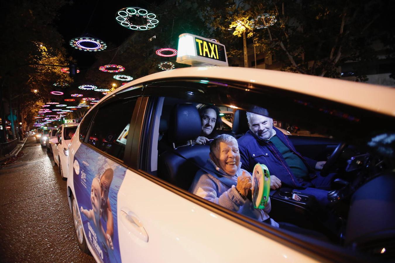 El paseo de la ilusión del taxi en Córdoba, en imágenes