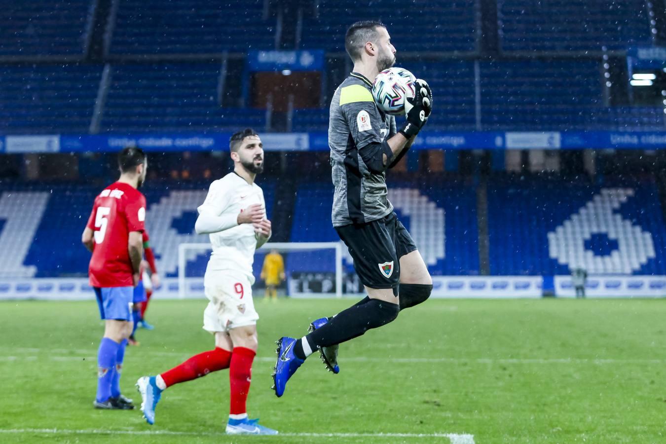 En imágenes, el Bergantiños-Sevilla de la primera ronda de la Copa del Rey