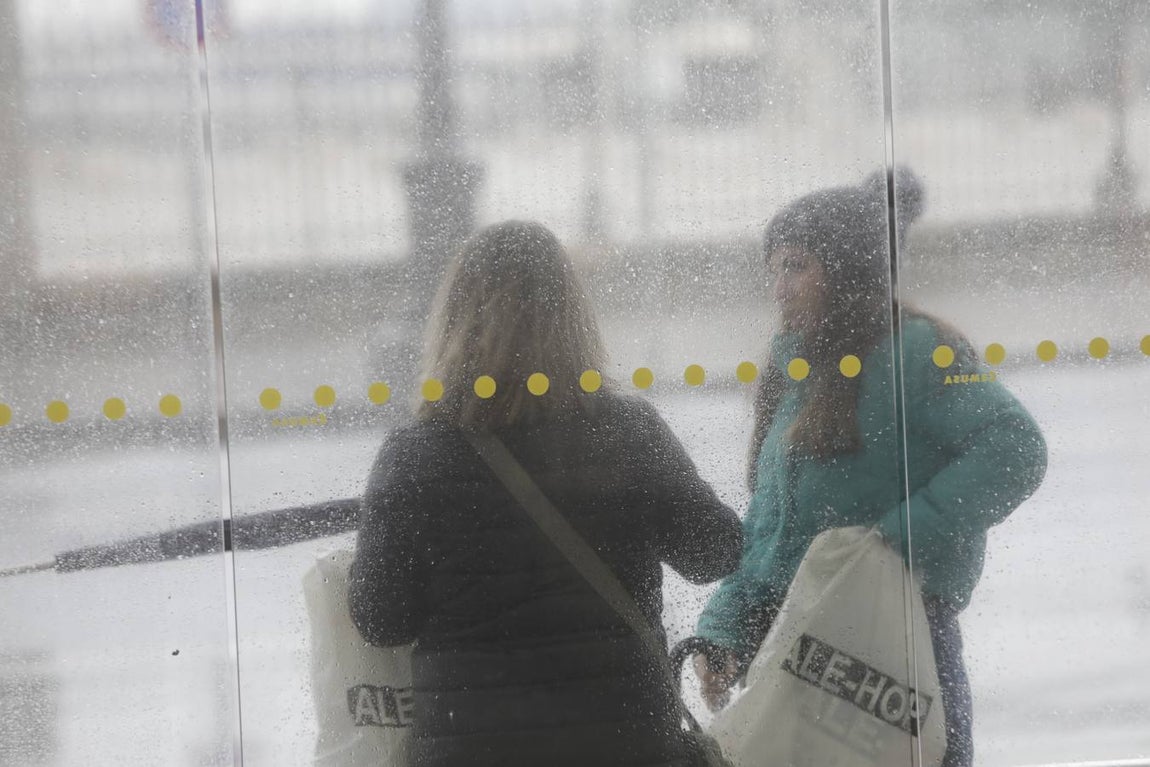 FOTOS: Tormentas y viento fuerte en Cádiz por la llegada de Elsa