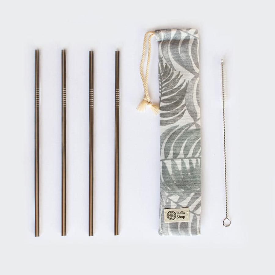 Pajitas reusables. Pack de 8 toallitas desmaquillantes reutilizables para limpiar y desmaquillar el rostro. La zona de limpieza está fabricada con hilo de bambú, tejido que se caracteriza por si gran suavidad. Fabricadas en algodón y bambú. 19,50 euros en Natura.