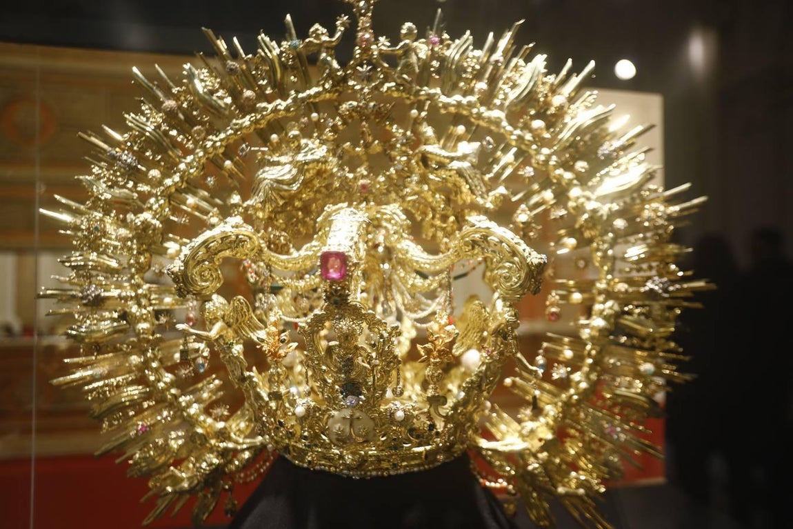 La exposición del ajuar de las Vírgenes de gloria de Córdoba, en imágenes