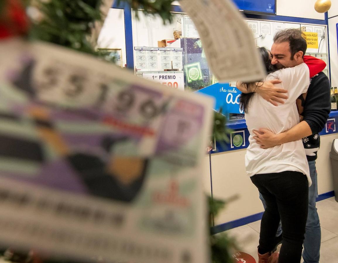 José María Nogales, el lotero que ha vendido en una administración del centro comercial Alcampo de la Ronda del Tamarguillo de Sevilla una serie del 26.590. 