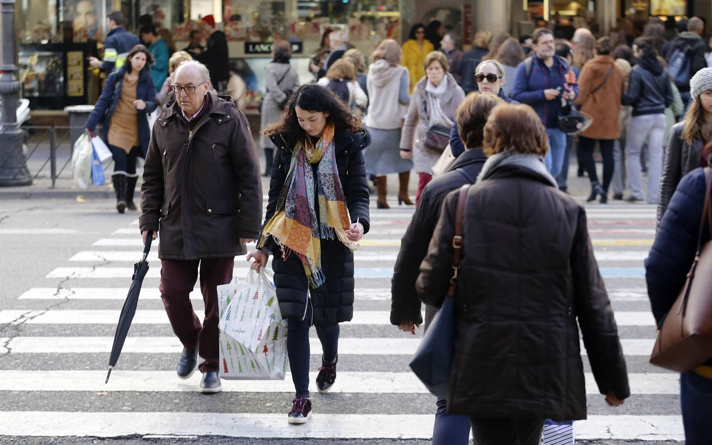 Las últimas compras antes de la Nochebuena en Córdoba, en imágenes