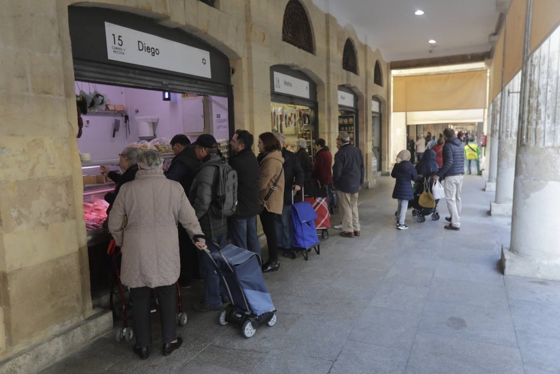 FOTOS: Las compras de última hora en el mercado de Cádiz
