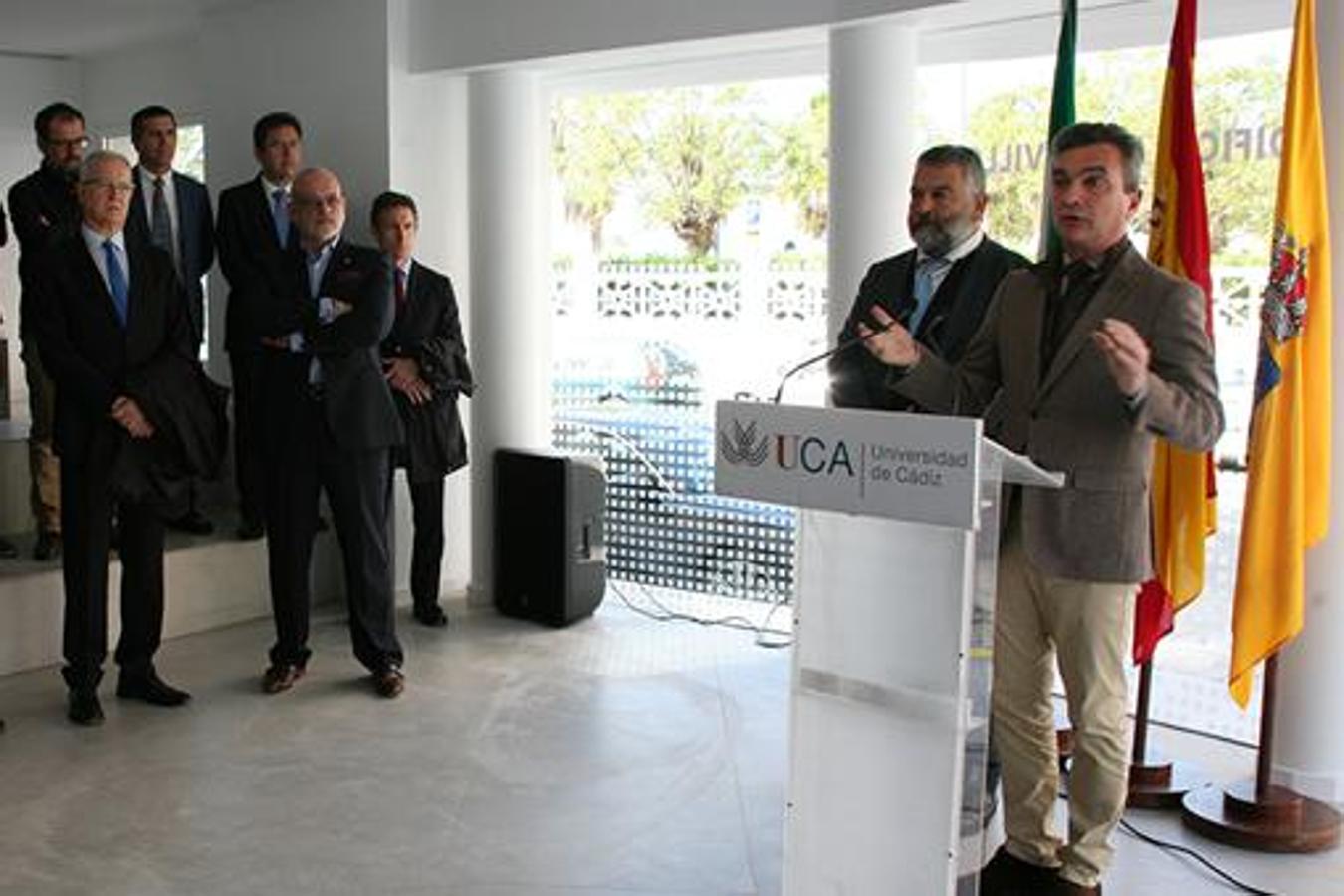 9 de abril. El edificio del Olivillo era inaugurado por la Universidad de Cádiz tras más de 30 años cerrado y sin uso. La apertura de estas instalaciones suponía la transformación de la circunvalación del casco histórico en un cinturón universitario.