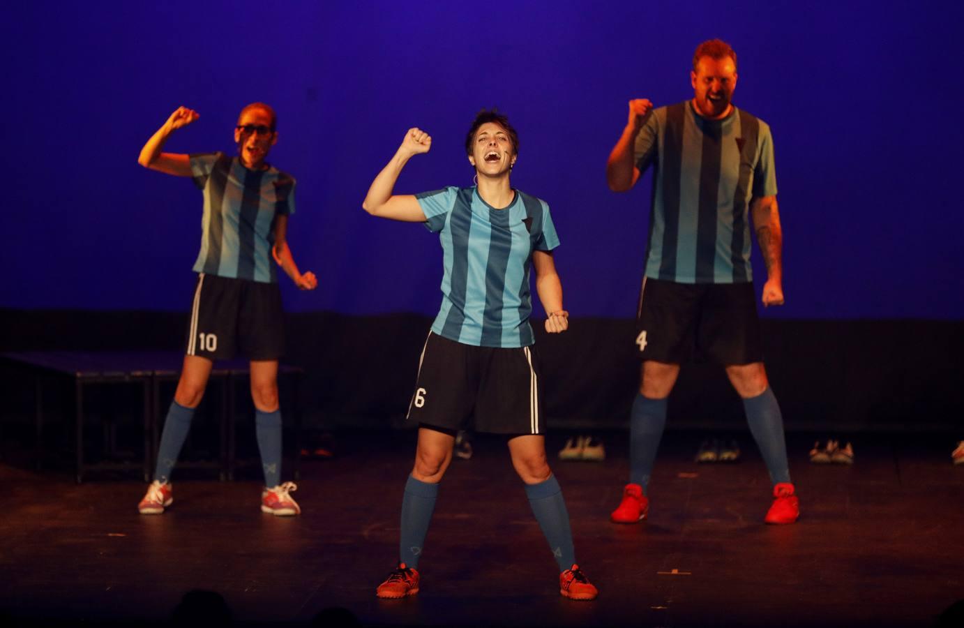 El paso de «Los Futbolísimos» por el Gran Teatro de Córdoba, en imágenes