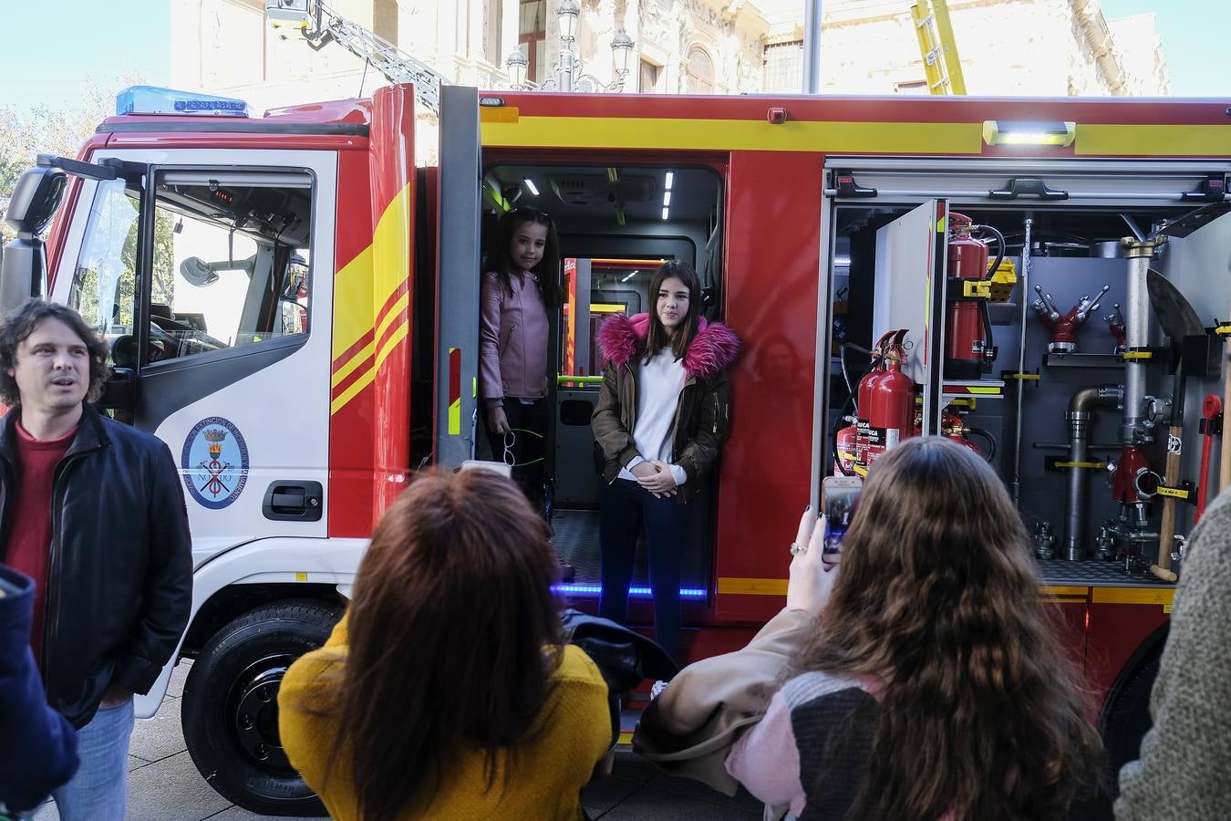 En imágenes, presentación de los nuevos coches de Bomberos en Sevilla