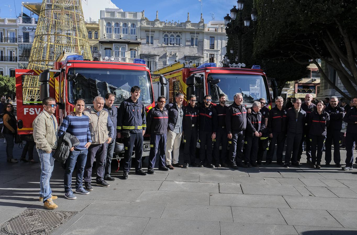 En imágenes, presentación de los nuevos coches de Bomberos en Sevilla