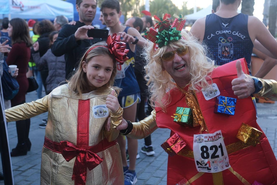 FOTOS: Búscate en la III San Silvestre de Cádiz 2019