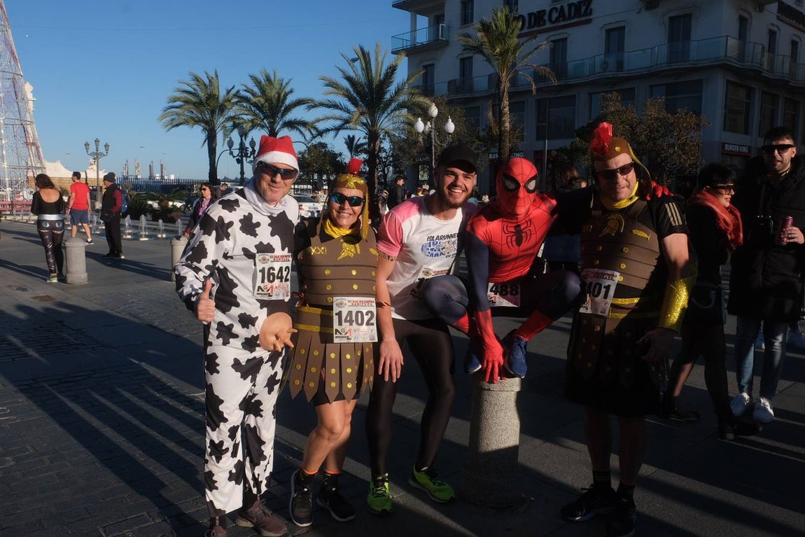 FOTOS: Búscate en la III San Silvestre de Cádiz 2019