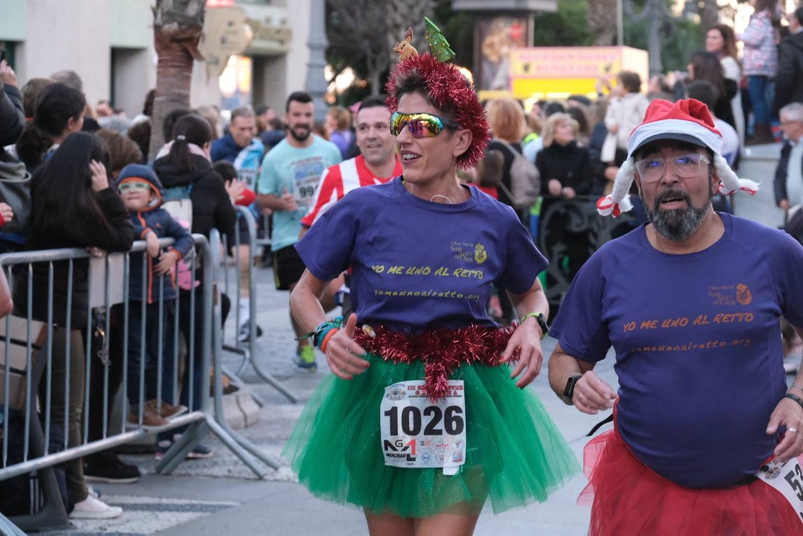 FOTOS: Búscate en la III San Silvestre de Cádiz 2019
