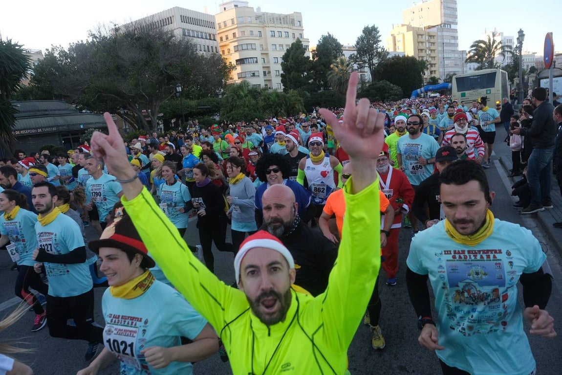 FOTOS: Búscate en la III San Silvestre de Cádiz 2019