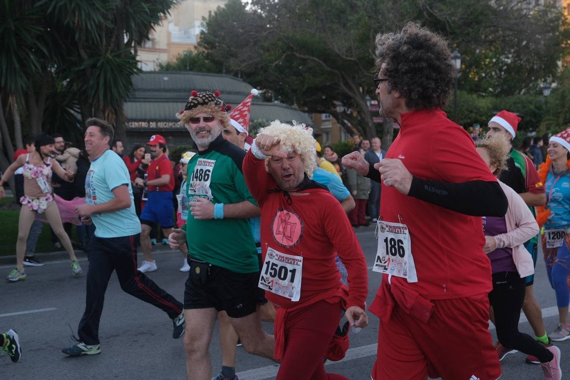 FOTOS: Búscate en la III San Silvestre de Cádiz 2019