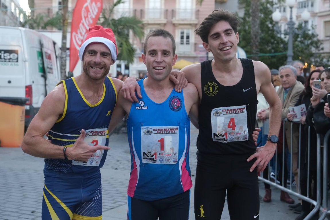 FOTOS: Búscate en la III San Silvestre de Cádiz 2019