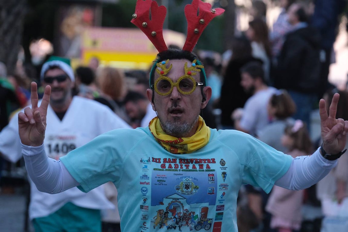 FOTOS: Búscate en la III San Silvestre de Cádiz 2019