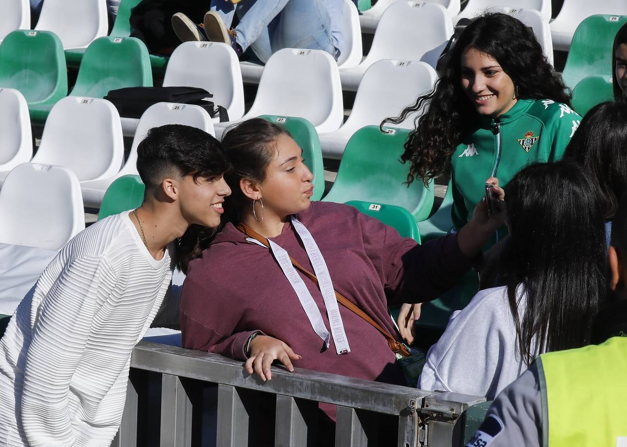 Las imágenes del homenaje a Joaquín por su renovación en el Real Betis