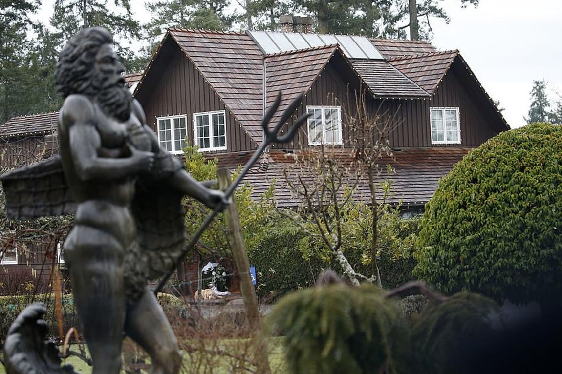 Navidad de lujo en Canadá. El Palacio de Buckingham confirmó que estaban disfrutando del "calor del pueblo canadiense y la belleza del paisaje" con su hijo, Archie Mountbatten-Windsor , de siete meses. “Si bien este correo electrónico confirma el país en el que se están tomando el tiempo de su familia, por razones de seguridad no divulgaremos más detalles y solicitaremos que se respete su privacidad.