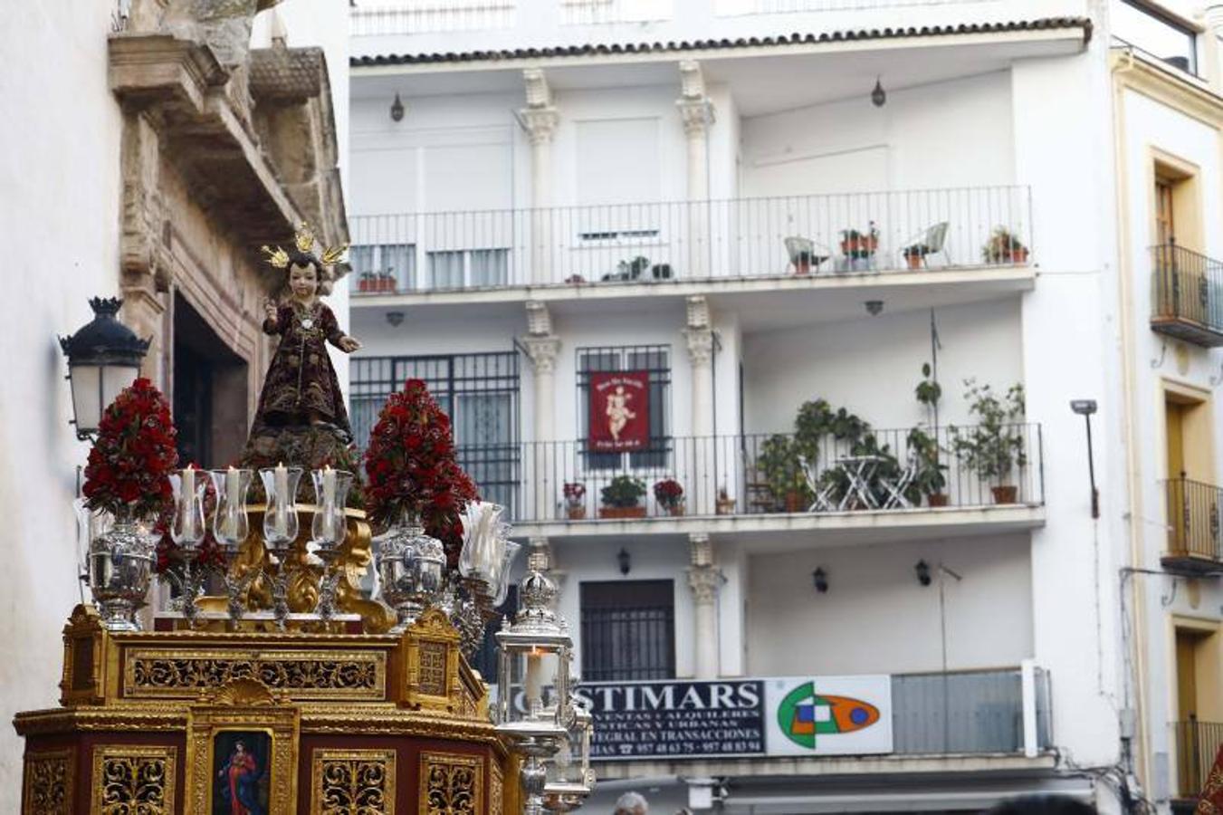 La procesión del Niño Jesús del Sepulcro, en imágenes