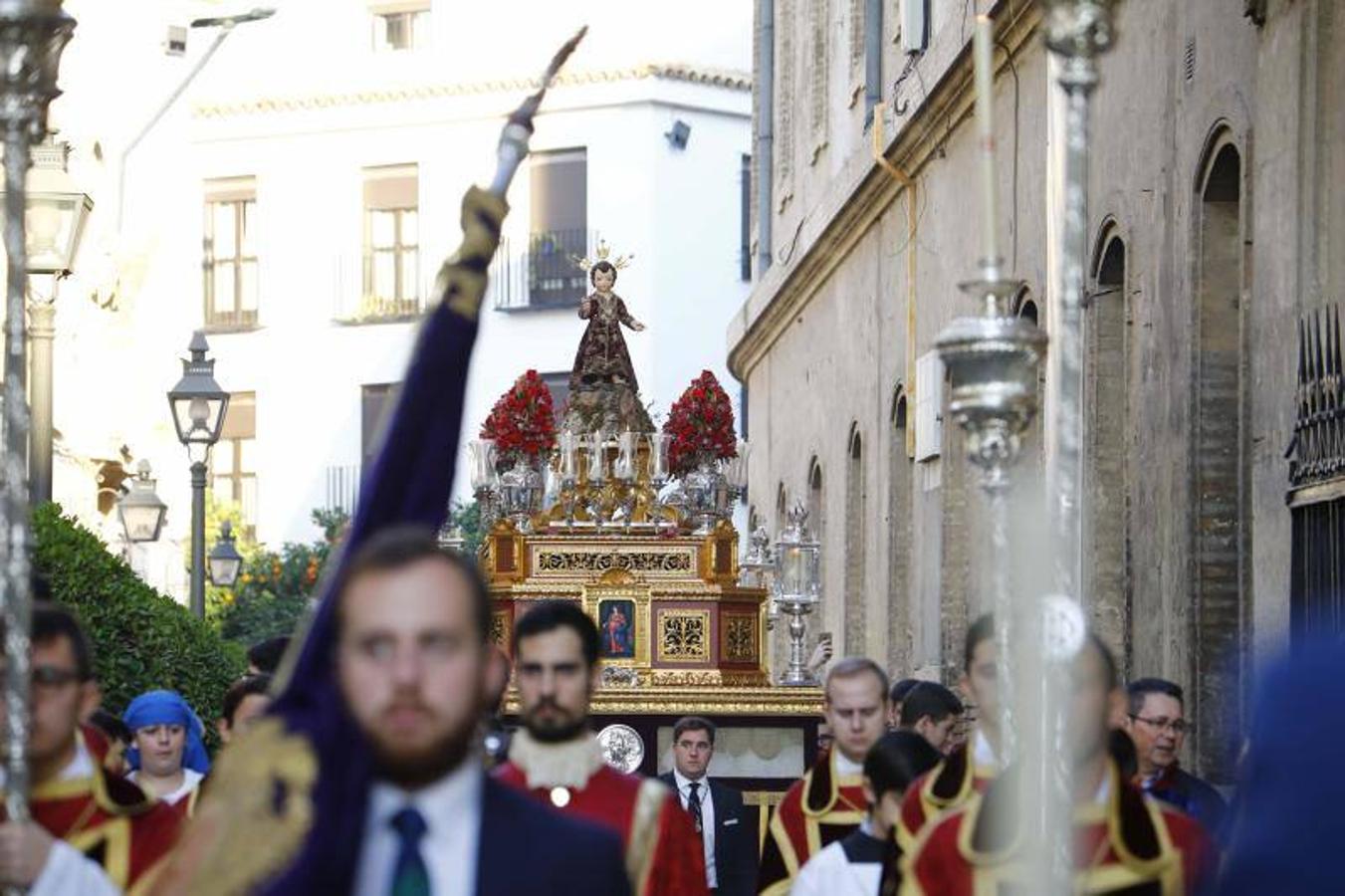 La procesión del Niño Jesús del Sepulcro, en imágenes