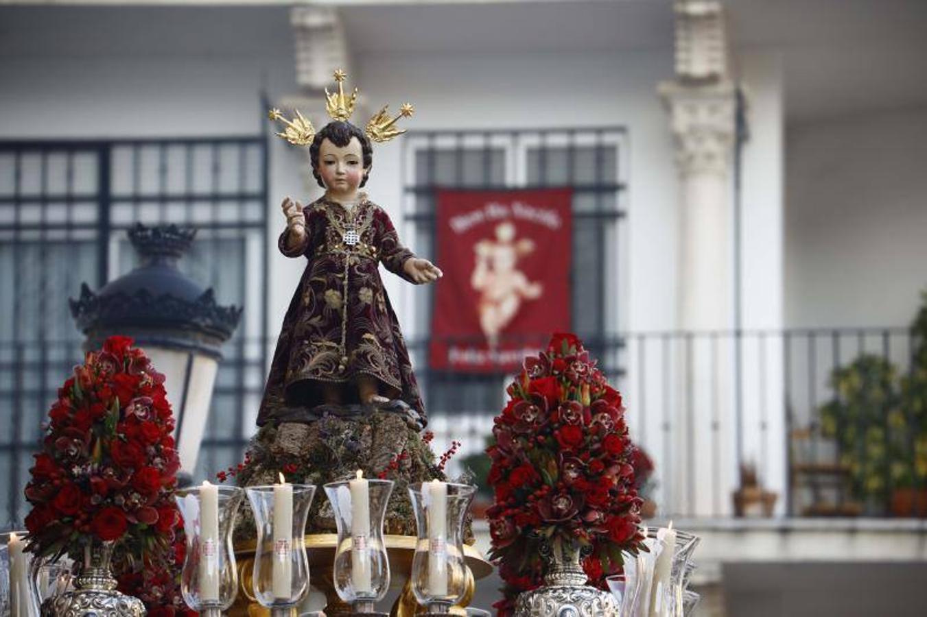 La procesión del Niño Jesús del Sepulcro, en imágenes