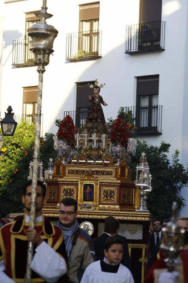 La procesión del Niño Jesús del Sepulcro, en imágenes