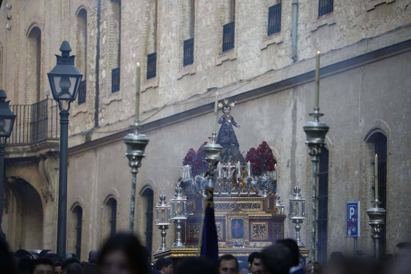 La procesión del Niño Jesús del Sepulcro, en imágenes