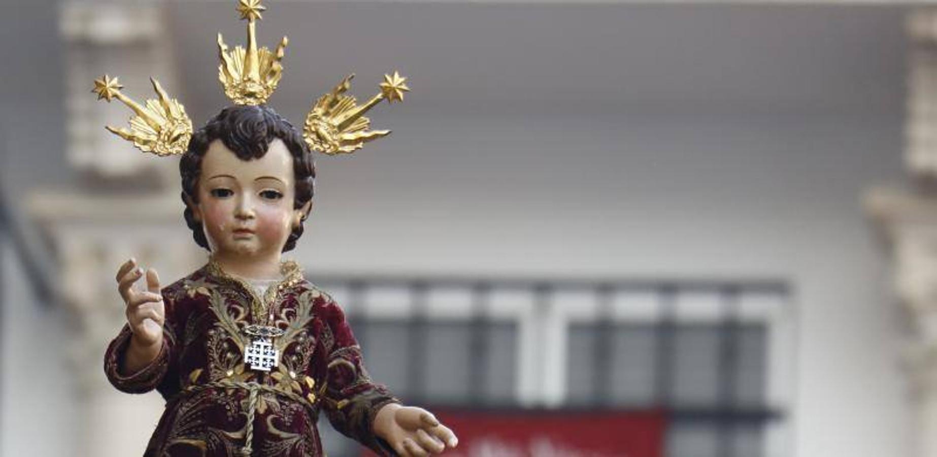 La procesión del Niño Jesús del Sepulcro, en imágenes