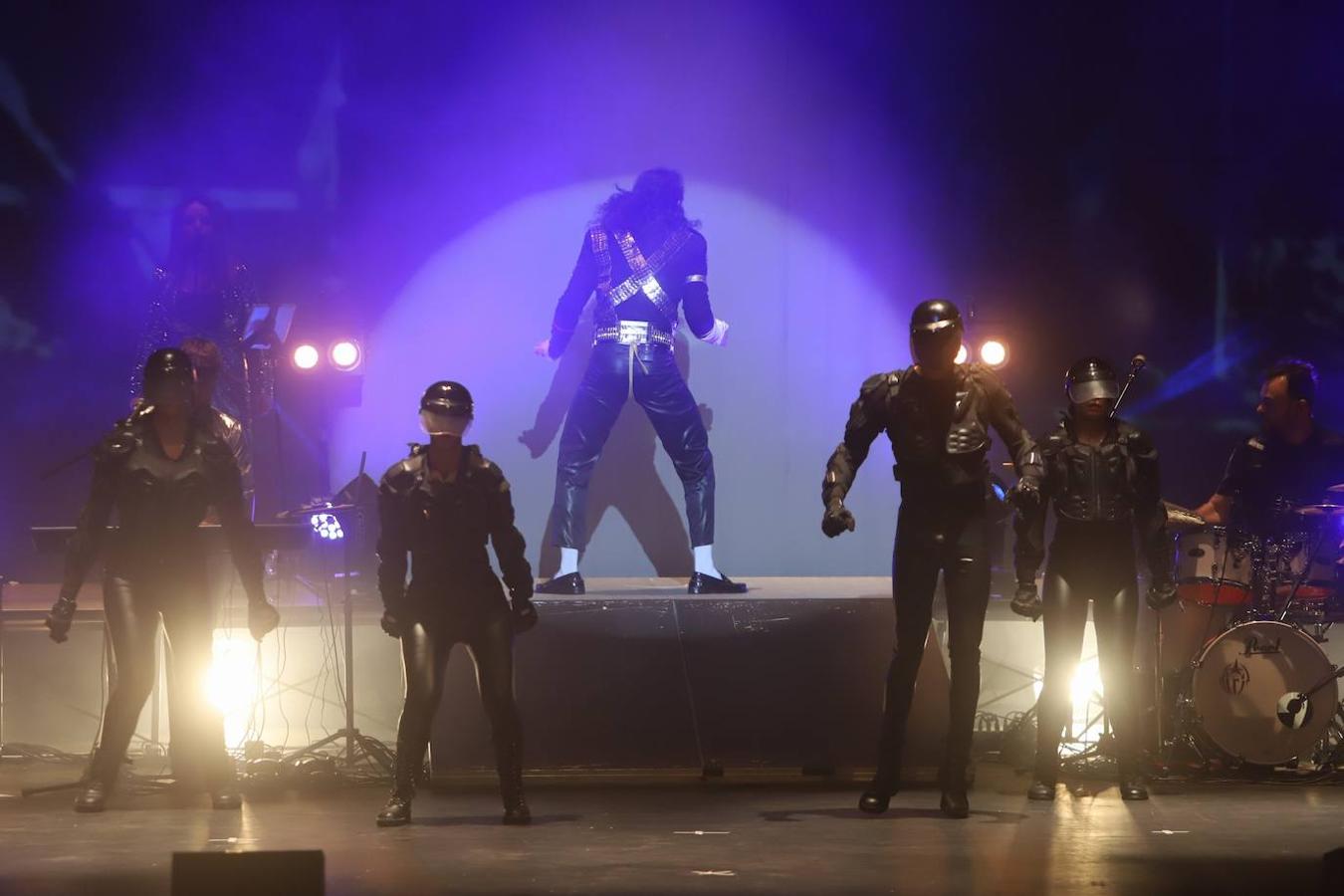 El tributo a Michael Jackson en el Gran Teatro de Córdoba, en imágenes