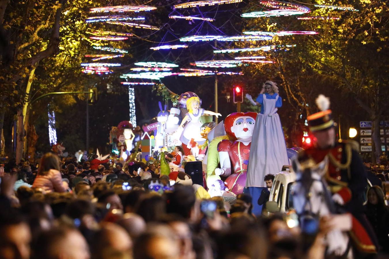 Las mejores imágenes de la Cabalgata de los Reyes Magos en Córdoba