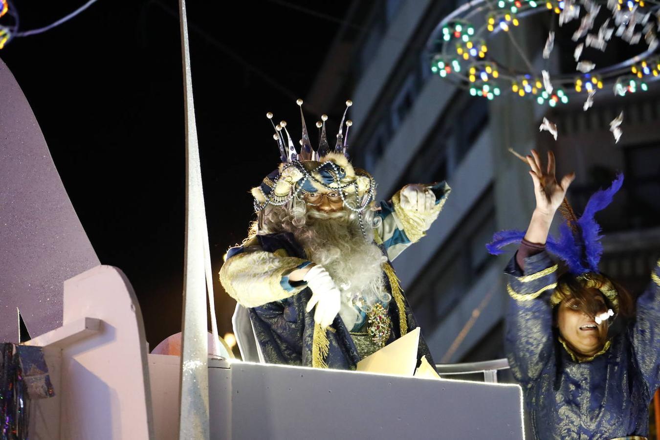 Las mejores imágenes de la Cabalgata de los Reyes Magos en Córdoba