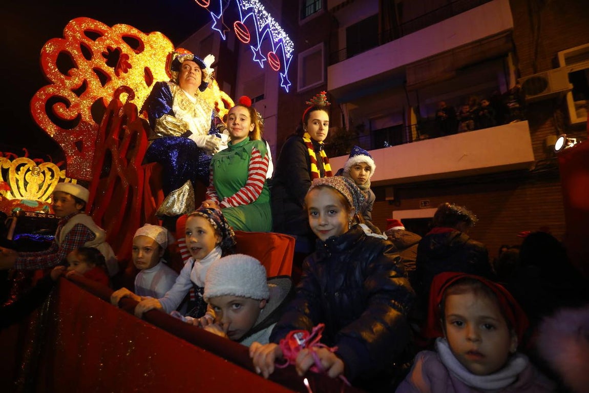La Cabalgata de los Reyes en Ciudad Jardín de Córdoba, en imágenes