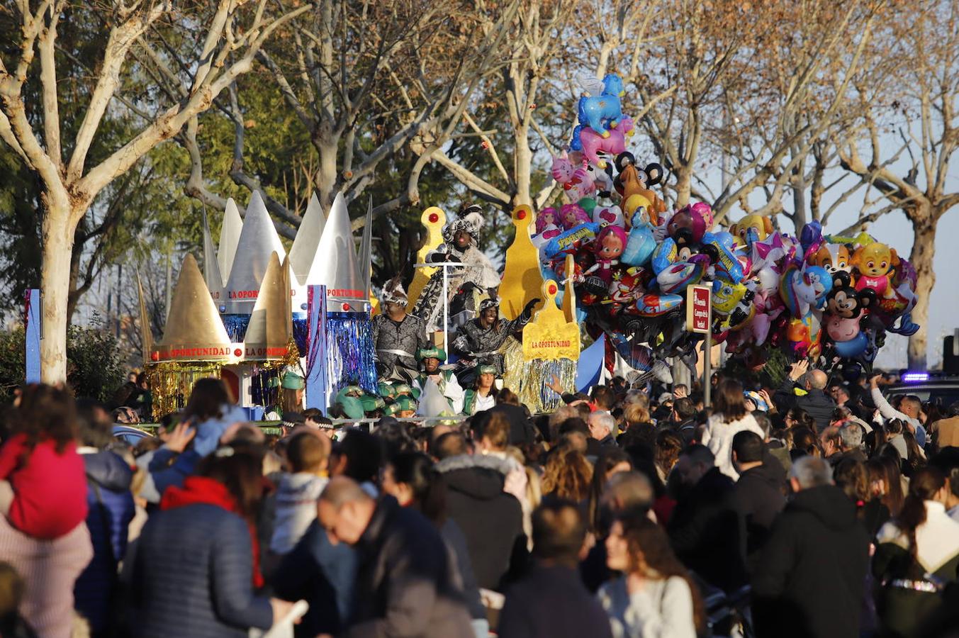 El arranque de la Cabalgata de los Reyes Magos en Córdoba, en imágenes